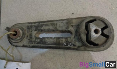 Опора двигателя задняя от Nissan Tiida C11 2004-2014