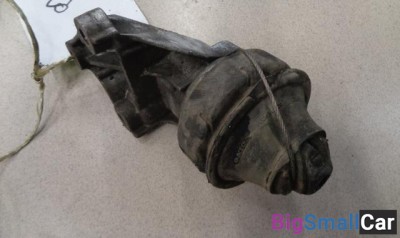 Опора двигателя передняя от Volvo XC90 2002-2014