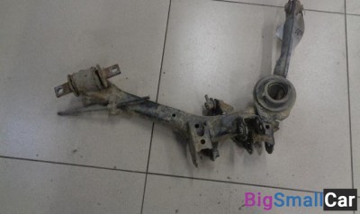 Рычаг задний нижний левый от Honda Civic 4D 2005-2012