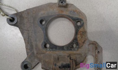 Кулак поворотный задний левый от Mazda CX-7 2006-2012