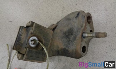 Опора двигателя верхняя от Toyota Yaris 2005-2011
