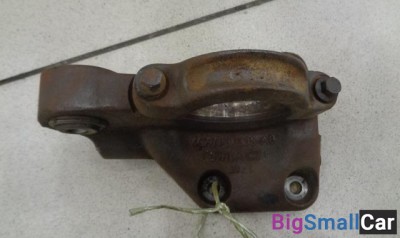 Кронштейн промежуточного вала от Volvo XC90 2002-2014