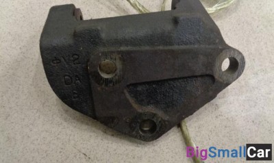 Кронштейн генератора от Toyota Lite Ace 1985-1992