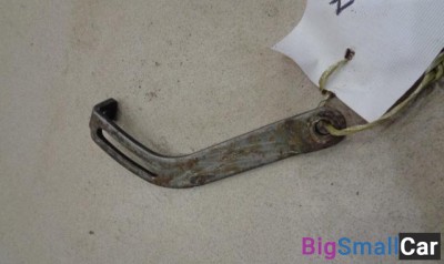 Кронштейн генератора от Hyundai Sonata 3 Y3 1993-1998