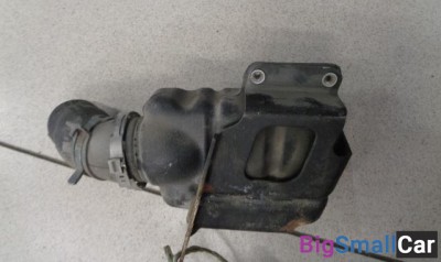 Резонатор воздушного фильтра от Audi A6 C5 1997-2004