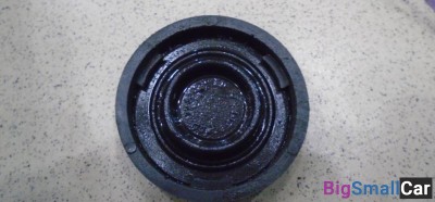 Крышка бачка тормозной жидкости от Ford Explorer U2 1995-2001