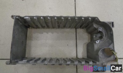 Корпус блока предохранителей подкапотного от Mercedes-Benz S-Class W140 1991-1998