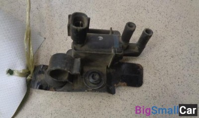 Клапан вентиляции топливного бака от Ford Fiesta 2002-2008