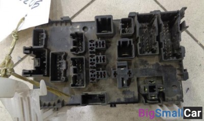 Блок предохранителей салонный от Pontiac Vibe 2002-2008