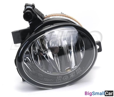 Противотуманная фара правая Jetta