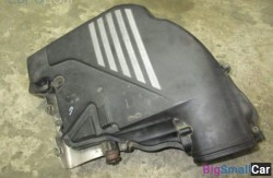 Корпус воздушного фильтра лев. (13 Подготовка и регулир. рабочей смеси) 13717577467