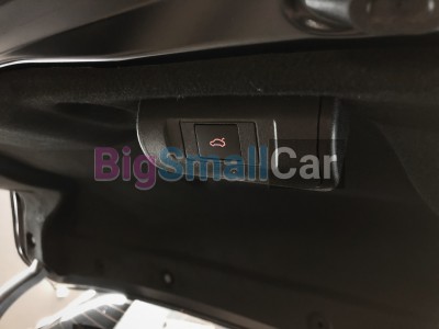 Автоматический доводчик багажника на Volvo V60